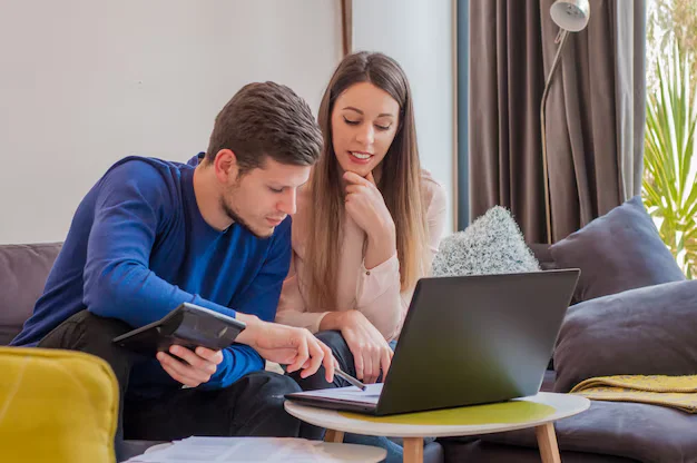 Top Tech Gadgets and Software Reviews Worth Reading in 2026
